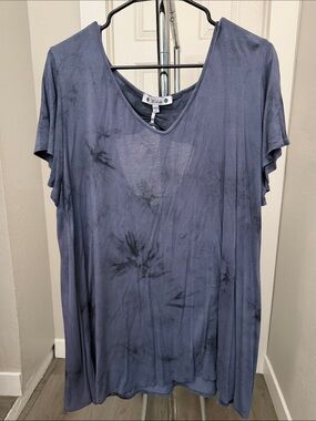 Wilde Women's Slate Blue V-Neck Short Sleeve Tunic